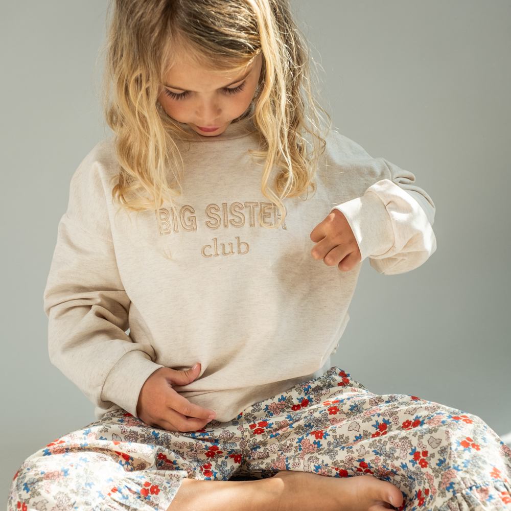 That's Mine Finley storesøster sweatshirt - Club - 95% Organic cotton / 5% Elastane Buy Tøj||Overdele||Sweatshirts||Alle||Favoritter||Søskende||personale||alt minus sløjfe||NOOS||mette-sale here.