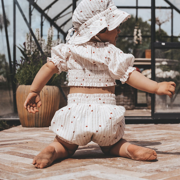 That's Mine Klara bloomers - Lady dots - 100% Organic cotton Buy Tøj||Shorts||Udsalg||Bukser & shorts||Alle||Forür & sommer '24||Tøjbundle||Liveshopping d. 11/6||Udsalg - tøj||Liveshopping bundle||alt minus sløjfe||5 for 399||5 for 399 - kÌmpe bundle!||Püskebundle||Summer Bundle||mette-sale here.