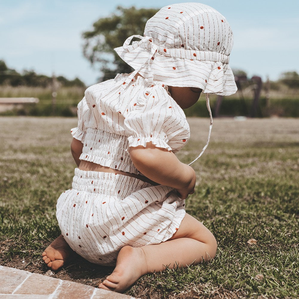 That's Mine Klara bloomers - Lady dots - 100% Organic cotton Buy Tøj||Shorts||Udsalg||Bukser & shorts||Alle||Forür & sommer '24||Tøjbundle||Liveshopping d. 11/6||Udsalg - tøj||Liveshopping bundle||alt minus sløjfe||5 for 399||5 for 399 - kÌmpe bundle!||Püskebundle||Summer Bundle||mette-sale here.