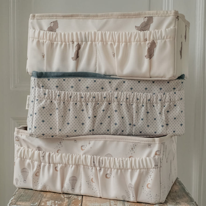That's Mine Lily pusleopbevaringskasse - Bees and bears - 100% Recycled polyester Buy Amning & pusletid||Pusle||Alle||Favoritter||personale||Bees and bears||AW24 - VIP adgang||EfterÄr og vinter 2024||Pusleopbevaringskasser||ForÄr og sommer 2025||Gaver under 200 kr.||alt minus slÞjfe||NOOS||mette-sale here.