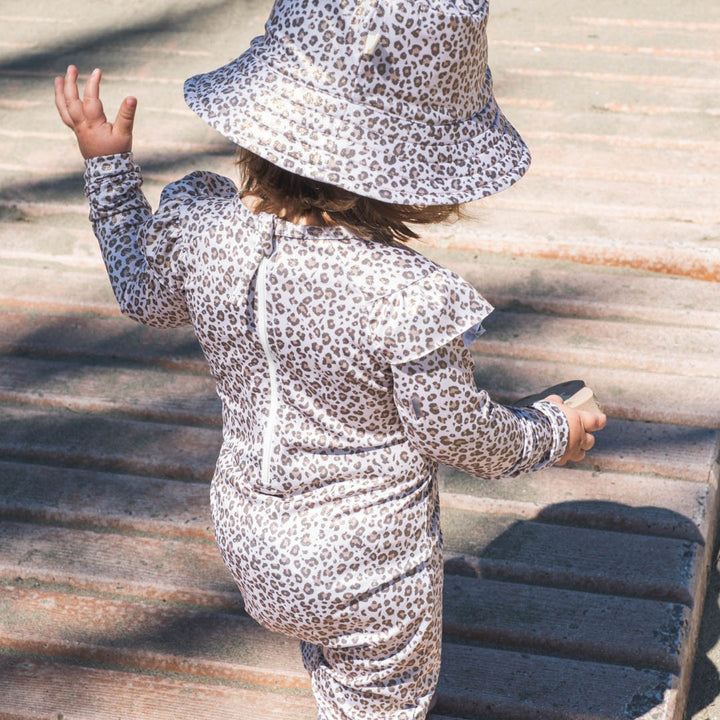 That's Mine Sol badehat - Leo love - 85% Recycle polyester / 15% Elastane Buy Tøj||Badetøj||Udsalg||Alle||Udsalg - tøj||Forår og sommer 2025||alt minus sløjfe||Spring25||New in for the girls||Leo love||Rejseklar||Udsalg - Forår & sommer '25||Udsalg - badetøj||Summer Bundle||August bundle||mette-sale here.