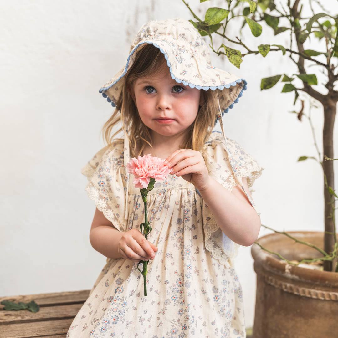 That's Mine Celina kjole - Sprinkles hearts yellow - 85% Cotton / 15% Linen Buy Tøj||Kjoler||Udsalg||Kjoler & nederdele||Alle||Udsalg - tøj||Forår og sommer 2025||alt minus sløjfe||Sprinkles heart||New in for the girls||Udsalg - Forår & sommer '25||mette-sale here.