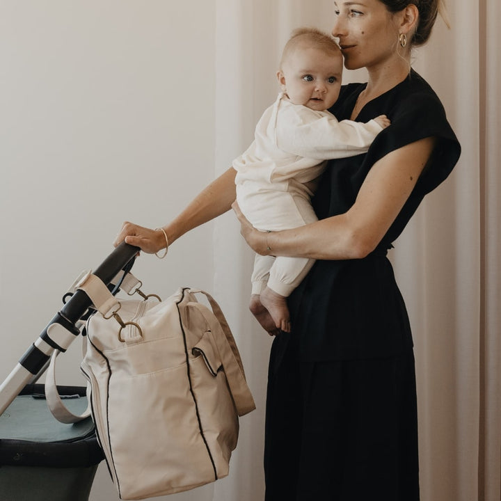 That's Mine Collab nursing bag - French Oak - Outer: 100% Recycled polyesterLining: 100% Polyester Buy Amning & pusletid||Pusle||Pusletasker||Alle||personale||alt minus sløjfe||That's Mine x Élhée||mette-sale here.