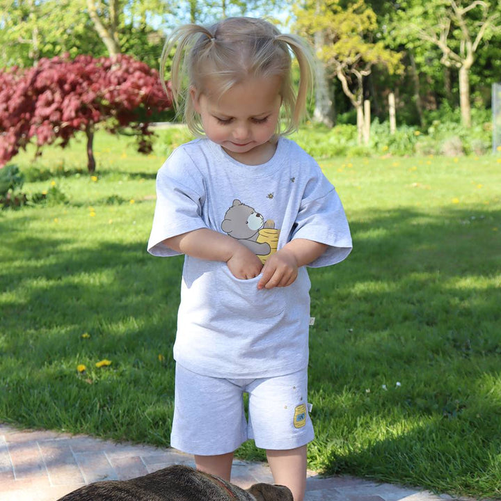 That's Mine Lucas set - Bees and bears - 95% organic cotton / 5% elastane Buy Tøj||Alle||personale||Bees and bears||alt minus sløjfe||That's Mine x Luksusbaby||mette-sale here.