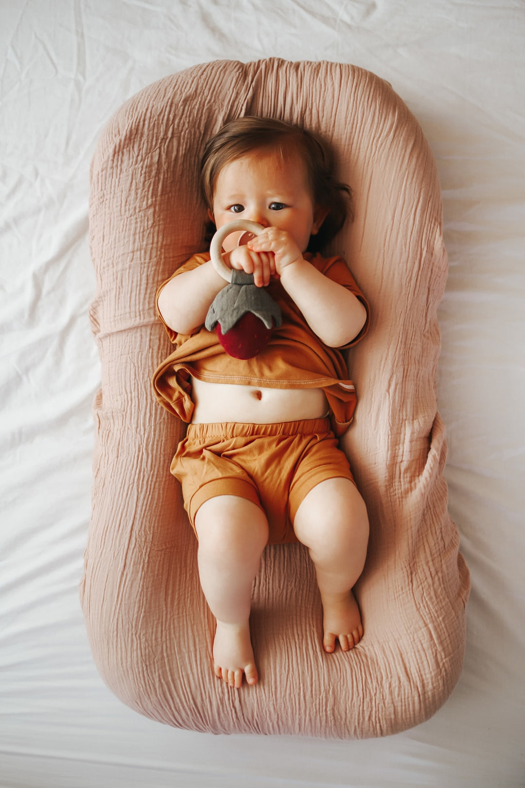 That's Mine Stræklagen babynest - Rose - 100% Organic cotton Buy Sovetid||Babynests||Udsalg||Alle||Udsalg - Sovetid||alt minus sløjfe||5 for 399||mette-sale here.