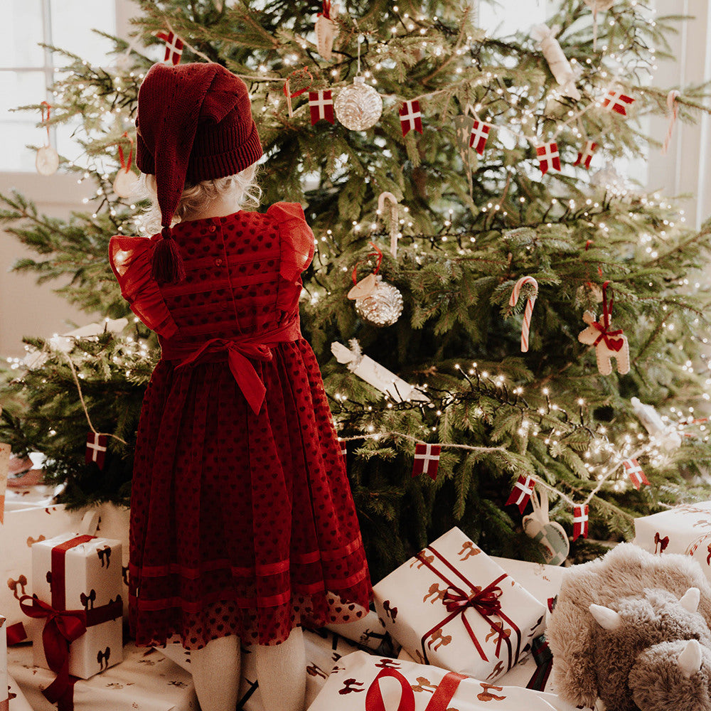 That's Mine Noel nissehue - Rhubarb - 100% Organic cotton Buy Alle||personale||Jul||alt minus sløjfe||Püskebundle||mette-sale||Winter 2025 here.