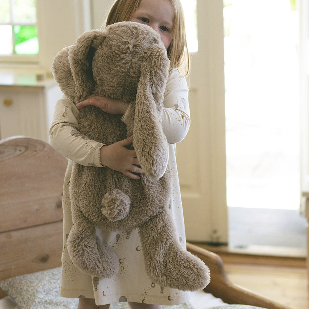 That's Mine Houston tyngdebamse stor - Bunny - 80% Polyester / 20% Plastic particles Buy Legetid||Bamser og nusselegetøj||Tyngdebamser||Alle||Favoritter||personale||Gaver mellem 200 - 499 kr.||alt minus sløjfe||NOOS||mette-sale here.