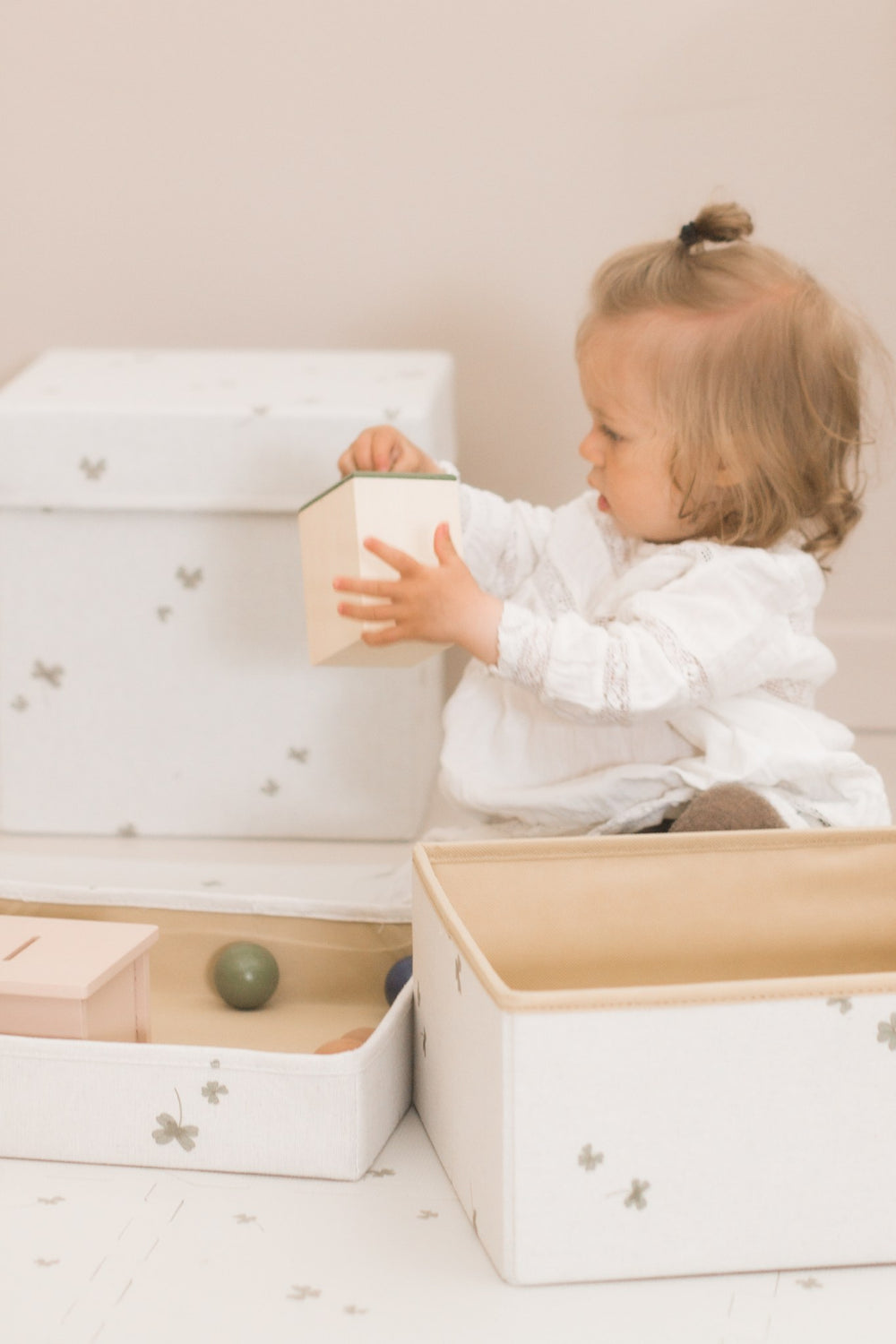 That's Mine Opbevaringskasse - Clover meadow - 100% Cardboard Buy Bolig & udstyr||Børneværelset||Opbevaring||Summer Sale||Alle||LIVESHOPPING D.2/5||Udsalg - bolig||alt minus sløjfe||mette-sale here.