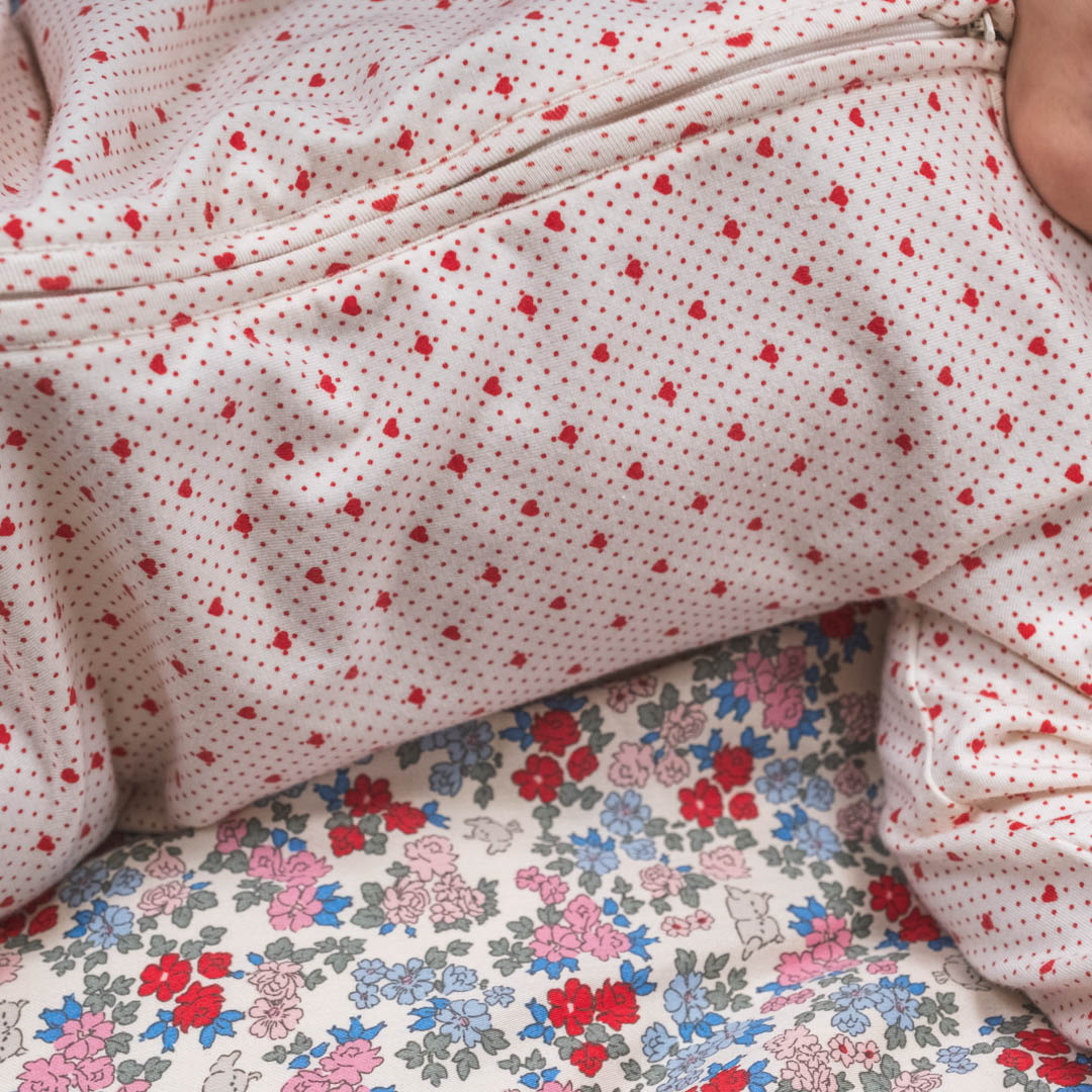 That's Mine Elliotte onesie - Lots of love red - 48% Organic cotton / 47% Modal / 5% Elastane Buy Tøj||Overdele||Onesies||Summer Sale||Alle||Basics||Udsalg - tøj||Forår og sommer 2025||alt minus sløjfe||Spring25||Lots of love red||Udsalg - Forår & sommer '25||Summer Bundle||mette-sale here.