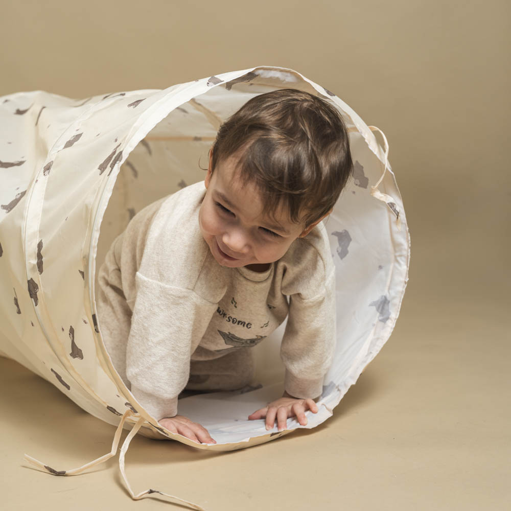That's Mine Theo aktivitetstunnel - Bees and bears - 100% Polyester Buy Legetid||Aktivitetstunneller||Alle||Favoritter||personale||Bees and bears||Influencer choice||Gaver mellem 200 - 499 kr.||3 for 2||alt minus sløjfe||NOOS||Den første sommer||mette-sale here.