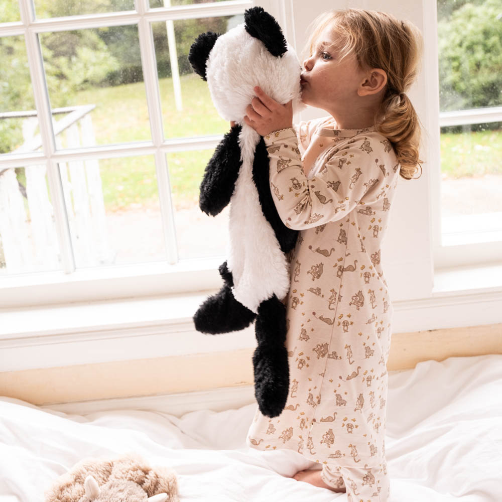 That's Mine Houston tyngdebamse stor - Panda - 80% Polyester / 20% Plastic particles Buy Legetid||Bamser og nusselegetøj||Tyngdebamser||Summer Sale||Alle||Favoritter||Gaver mellem 200 - 499 kr.||Udsalg - Legetid||alt minus sløjfe||NOOS||Summer Bundle||mette-sale here.