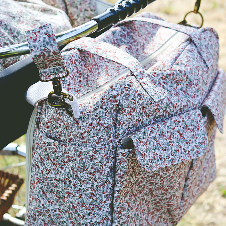 That's Mine Benne pusletaske - Bouquet rouge - Outer: 100% Recycled polyester Lining: 100% Polyester Buy Amning & pusletid||Pusle||Pusletasker||Nyheder||Alle||ForÄr & sommer '24||personale||Bouquet rouge||Influencer choice||alt minus slÞjfe||mette-sale here.