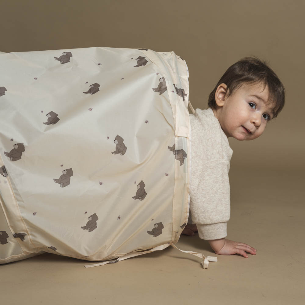 That's Mine Theo aktivitetstunnel - Bees and bears - 100% Polyester Buy Legetid||Aktivitetstunneller||Alle||Favoritter||personale||Bees and bears||Influencer choice||Gaver mellem 200 - 499 kr.||3 for 2||alt minus sløjfe||NOOS||Den første sommer||mette-sale here.