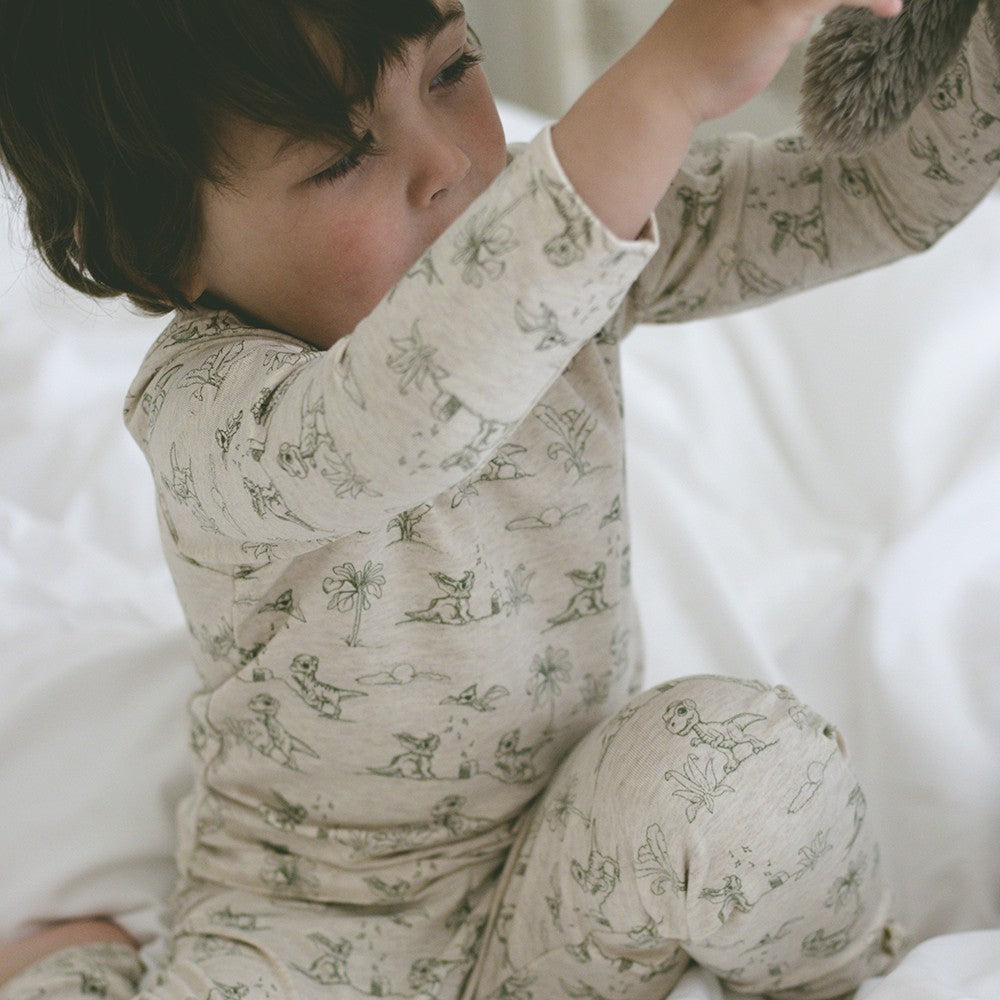 That's Mine Melvin nattøj - Dino esta - 95% Organic cotton / 5% Elastan Buy Tøj||Nattøj||Summer Sale||Alle||Favoritter||Dino esta||Influencer choice||Udsalg - tøj||alt minus sløjfe||NOOS||3 for 2 i uge 7||Påskebundle||Summer Bundle||August bundle||mette-sale||Dinosaurtøj & kostumer here.