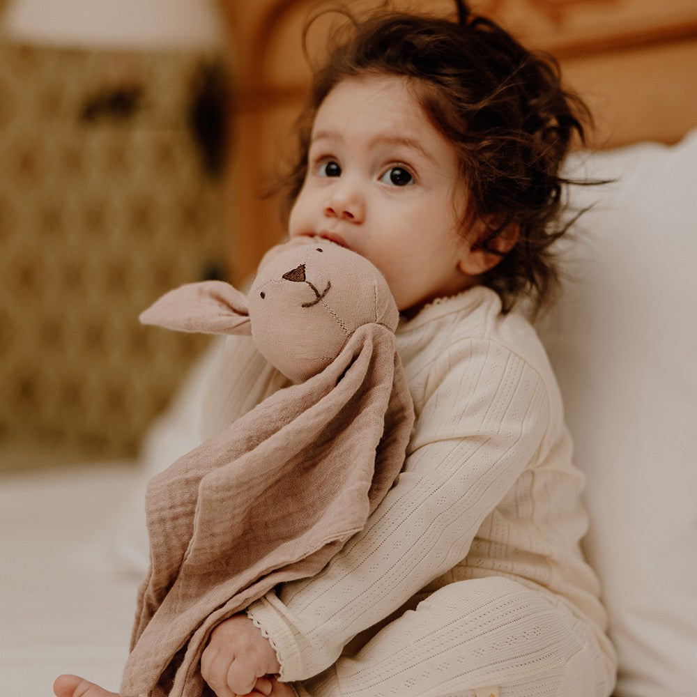 That's Mine Ami nusseklud - Shadow grey bunny - 90% Organic cotton / 10% Recycled polyester Buy Legetid||Bamser og nusselegetøj||Nusseklude||Summer Sale||Alle||Favoritter||Udsalg - Legetid||alt minus sløjfe||5 for 399||NOOS||Püskebundle||Summer Bundle||mette-sale here.