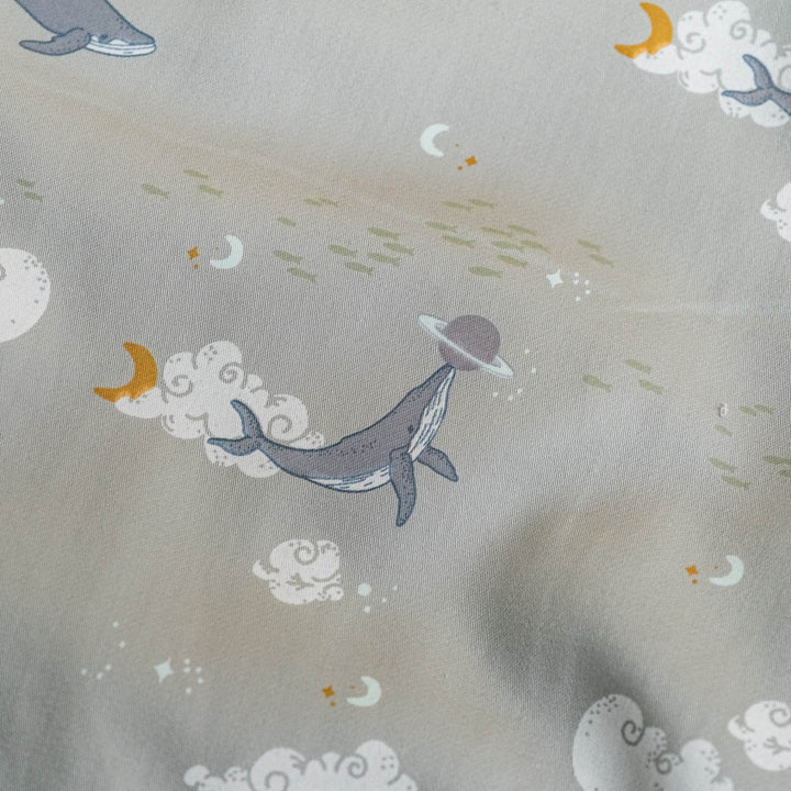 That's Mine Levi sengetøj - Cete sky - 100% Organic cotton Buy Sovetid||Sengetøj||Udsalg||Alle||personale||Udsalg - Sovetid||alt minus sløjfe||Online exclusive||Summer Bundle here.