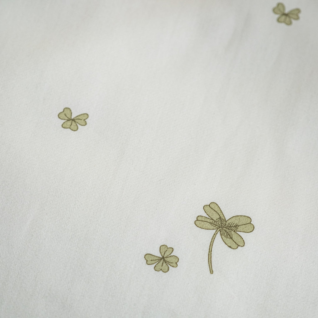 That's Mine Levi sengetøj - Clover meadow - 100% Organic cotton Buy Sovetid||Sengetøj||personale||Udsalg - Sovetid||Online exclusive here.