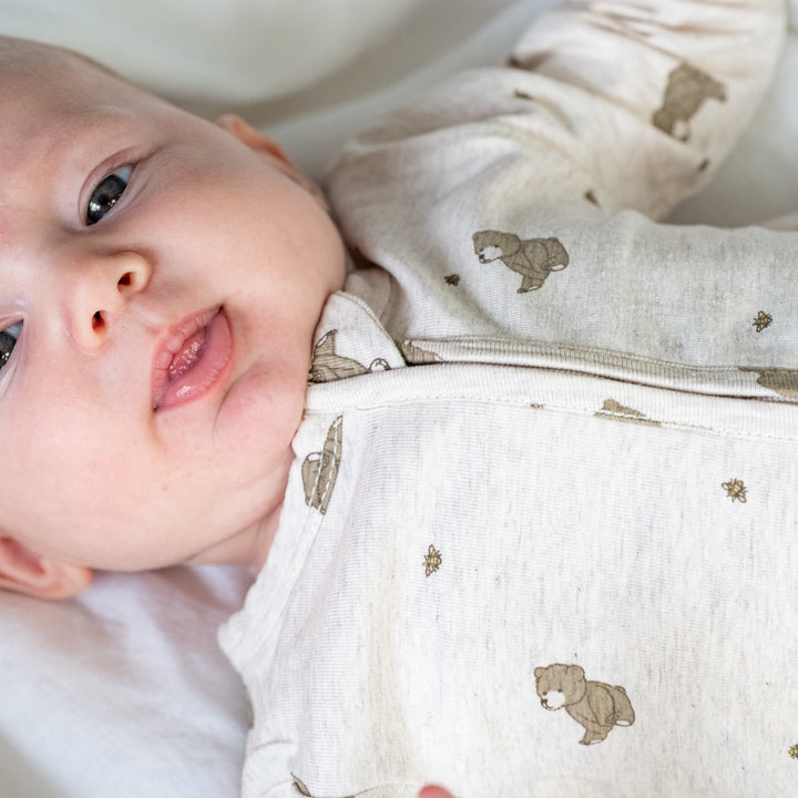 That's Mine Mathie onesie - Bees and bears - 95% Organic cotton / 5% Elastane Buy Tøj||Overdele||Onesies||Alle||Favoritter||personale||Bees and bears||Newborn essentials||Influencer choice||alt minus sløjfe||NOOS||mette-sale||bf-jersey-bundle here.