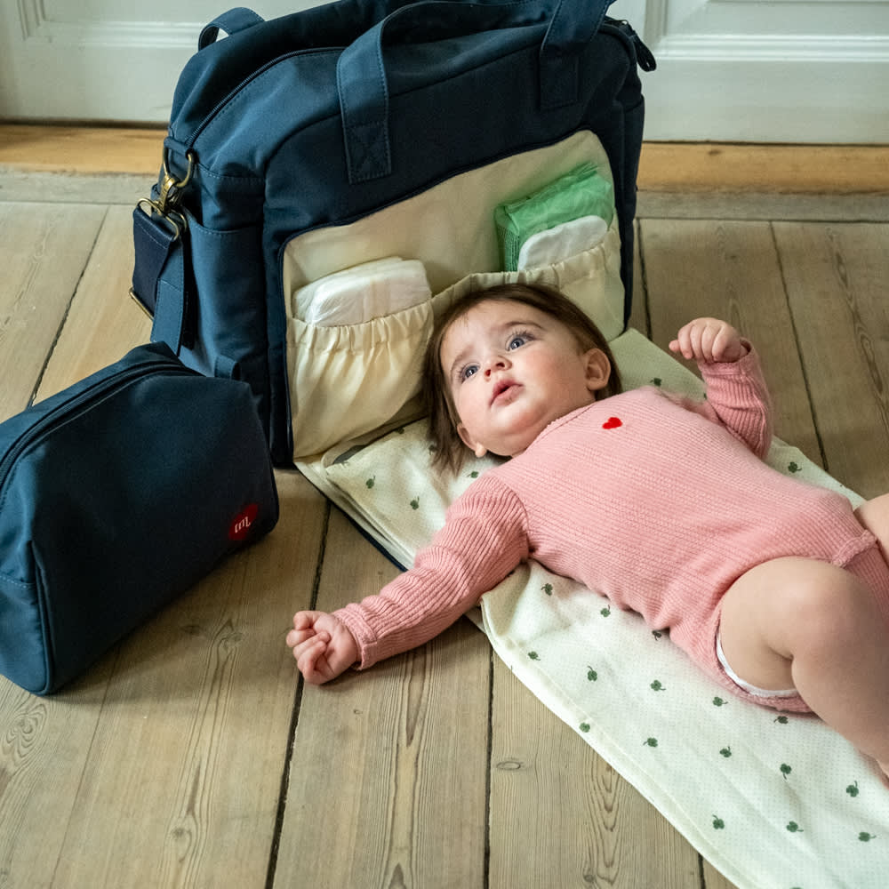 That's Mine Benne pusletaske - Blue - Outer: 100% Recycled polyester Lining: 100% Polyester Buy Amning & pusletid||Pusle||Pusletasker||personale here.