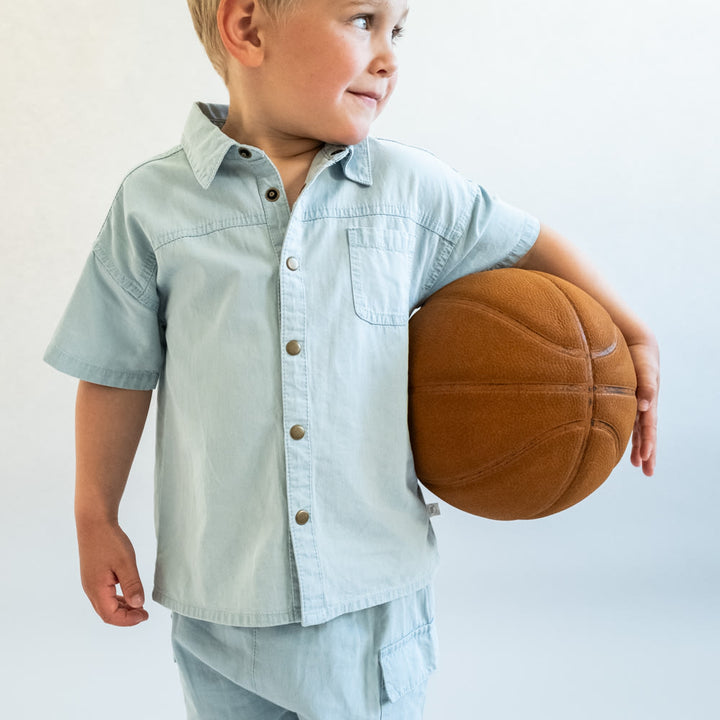 That's Mine Silas skjorte - Blue mist - 100% Organic cotton Buy Overdele||Skjorter||personale||SS26 here.