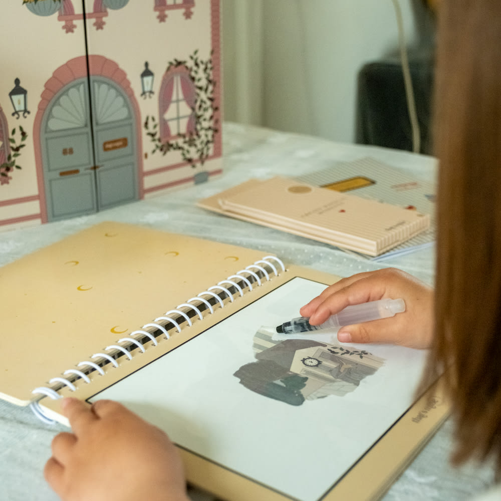 That's Mine Drew vandmalebog - Travel - 80% Paper / 20% Plastic Buy Legetid||Legetøj||Aktivitetslegetøj||personale here.