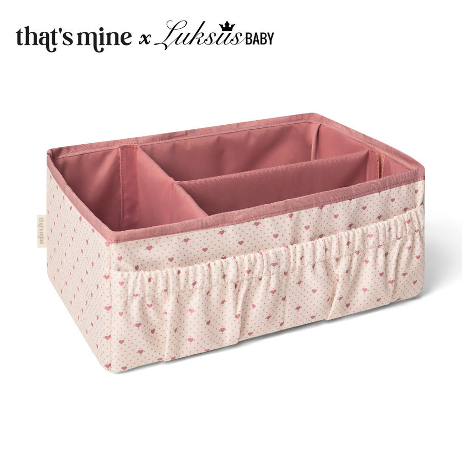 That's Mine Collab lily nursing organizer - Lots of love rose - 100% Recycled polyester Buy Amning & pusletid||Pusle||Alle||personale||Pusleopbevaringskasser||Forår og sommer 2025||alt minus sløjfe here.
