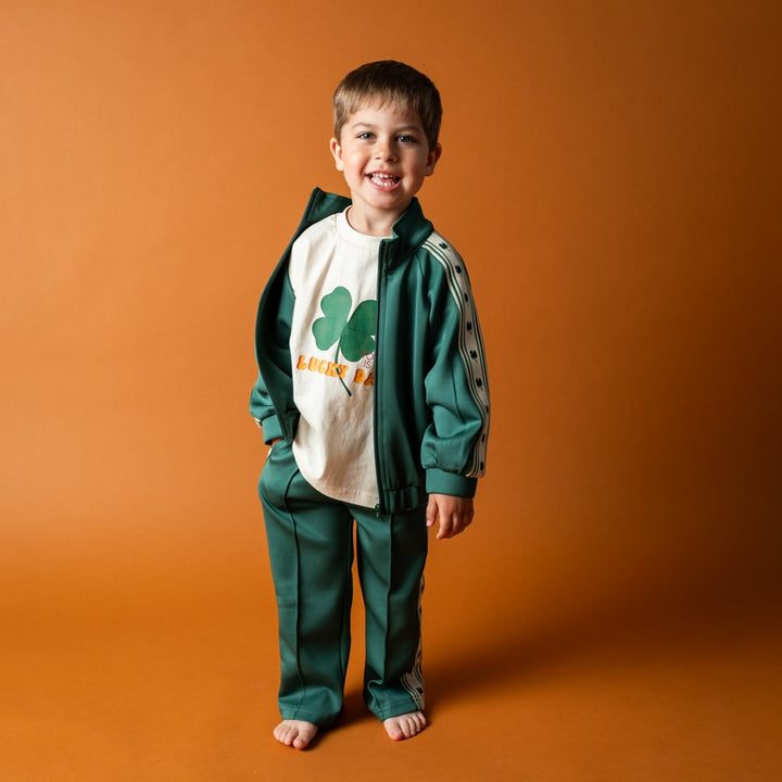 That's Mine Andrea sweatshirt - Green - 49% polyester / 46% rayon / 6% spandex Buy Overdele||Sweatshirts||personale||Sweatsæt||Forår 2026 here.