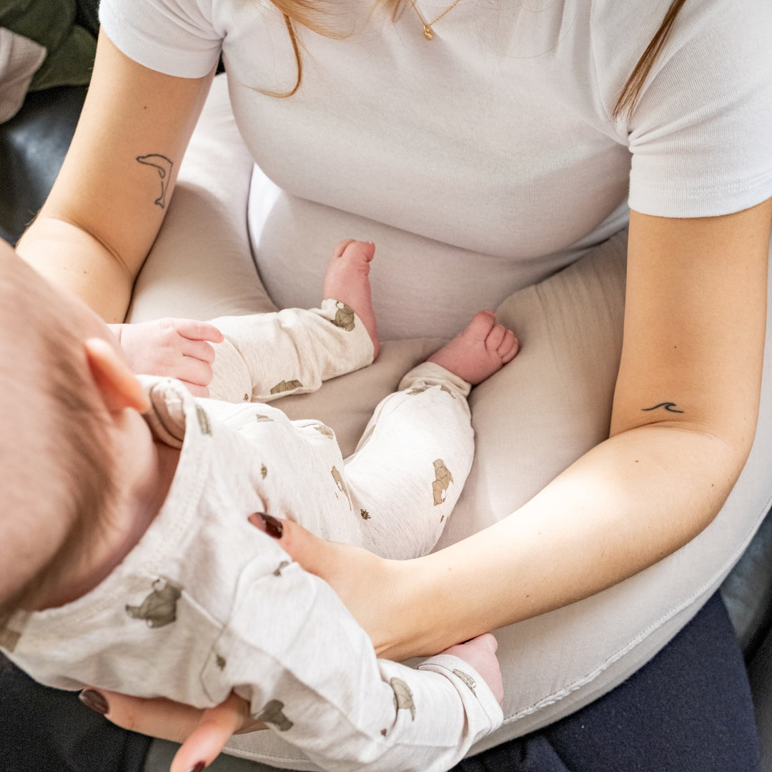 That's Mine Ammepude - Feather grey - 45% Organic cotton / 55% Thermo balls Buy Amning & pusletid||Pusle||Favoritter||Amning||personale||Newborn essentials||Influencer choice||Amning||NOOS||Del dine øjeblikke here.